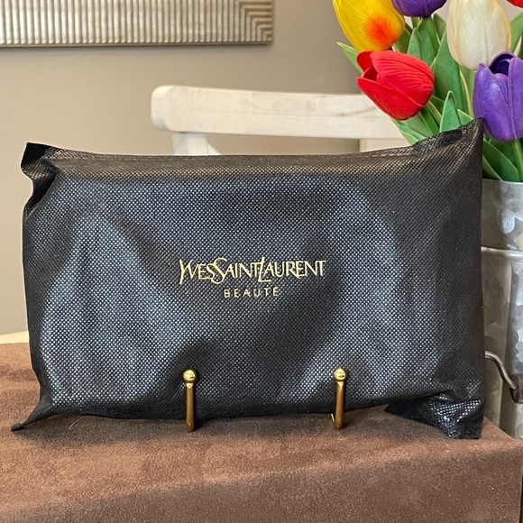 NIB Yves St. Laurent Beaute red cosmetic pouch - Picture 10 of 16